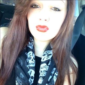 Meet your Posher, Savannah